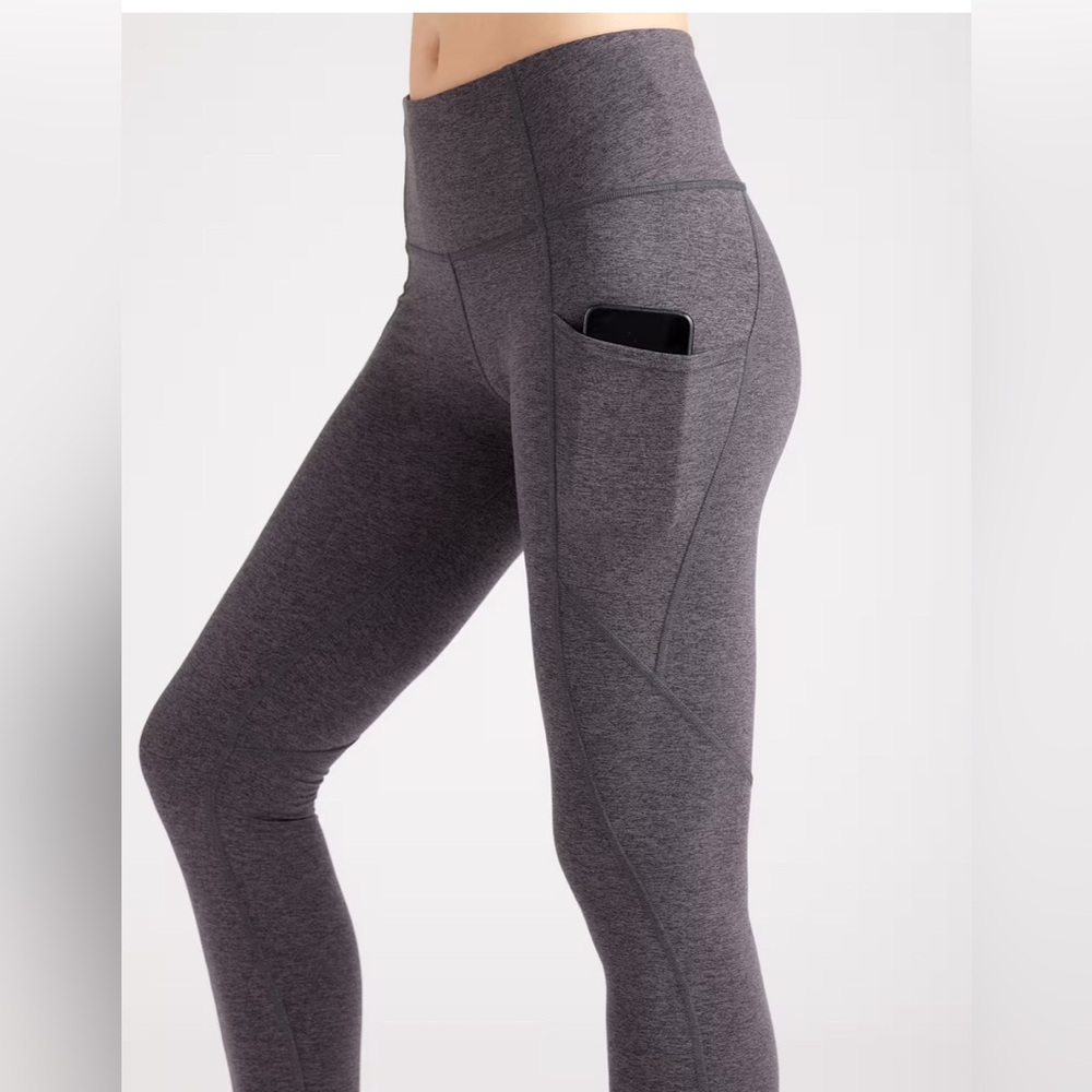Quince High Waisted Ultra Soft leggings - size M
